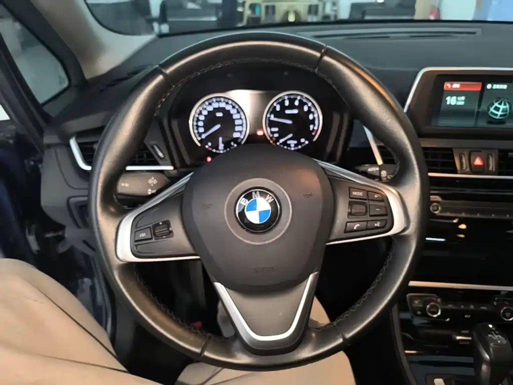 BMW 2 Series Active Tourer — миниатюра 11