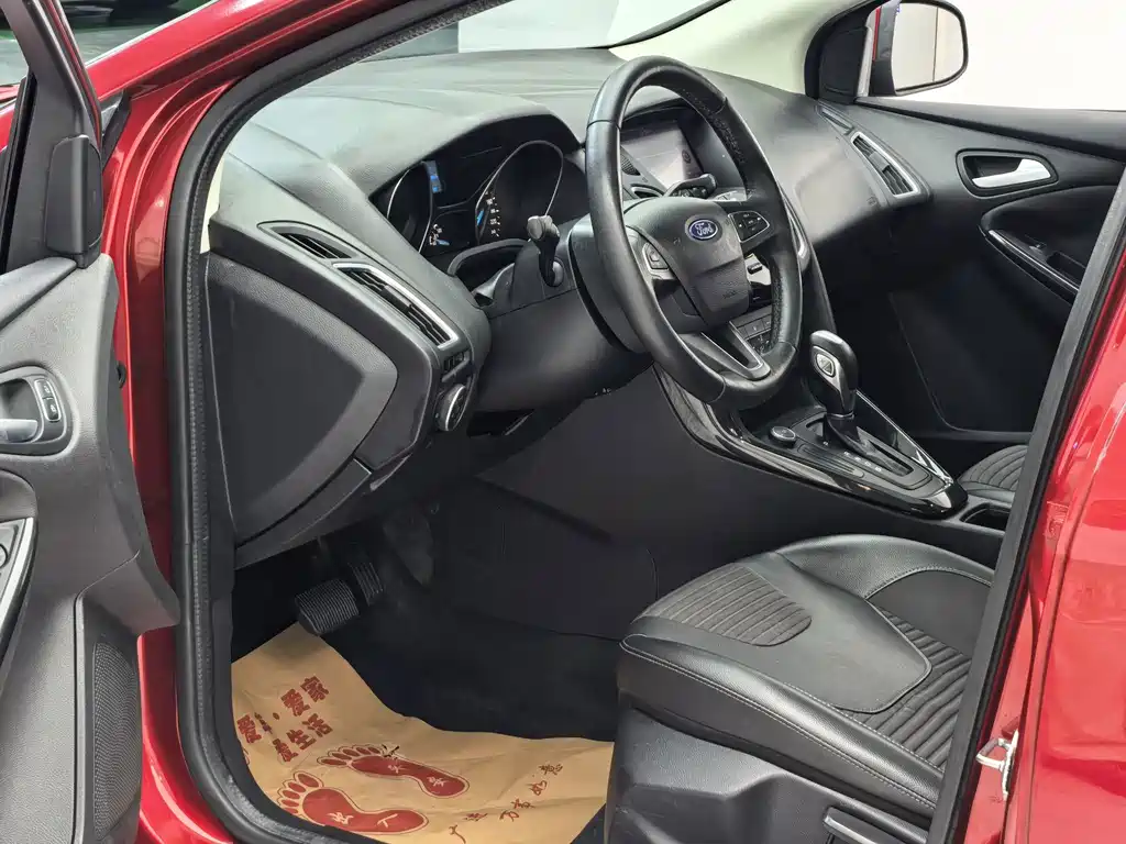 Ford Focus — миниатюра 6