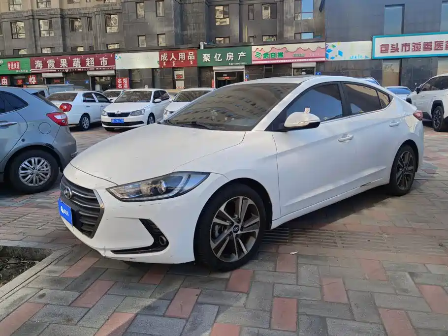 Hyundai Elantra