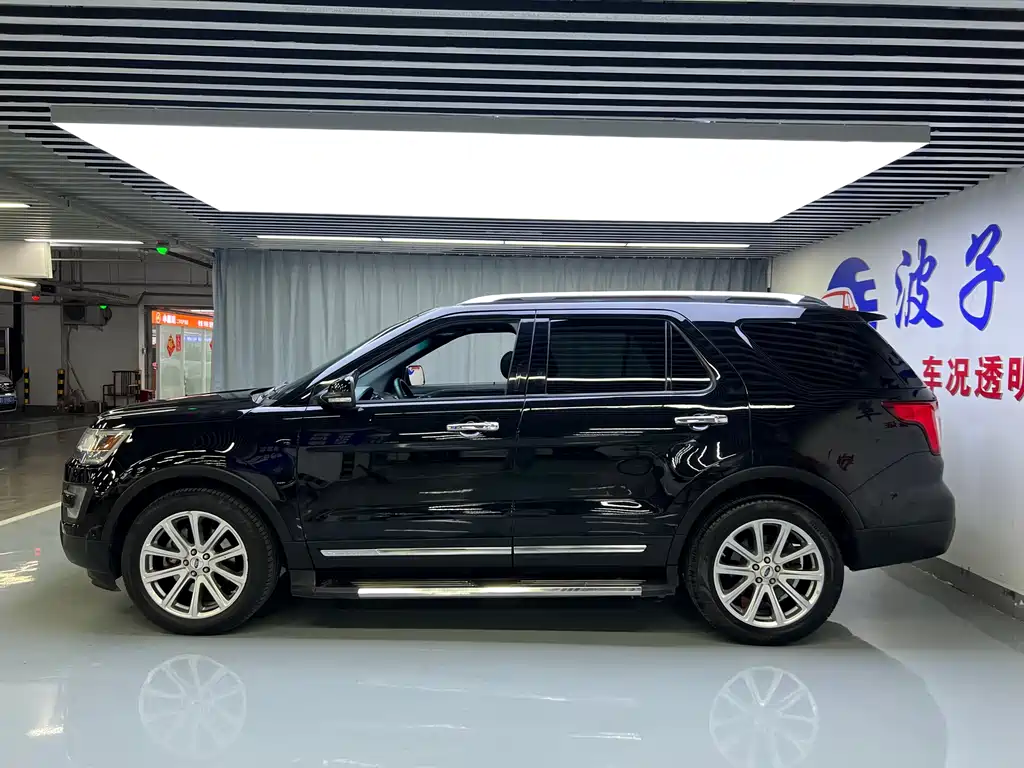 Ford Explorer (Import) — миниатюра 4