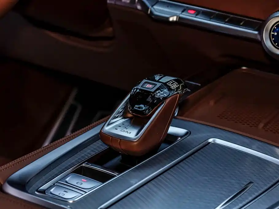 TANK TANK 700 NEW ENERGY