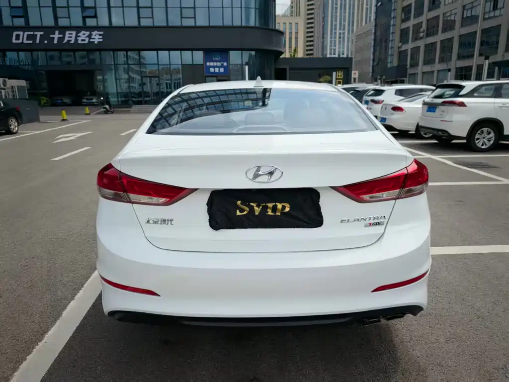 Hyundai Elantra — миниатюра 4