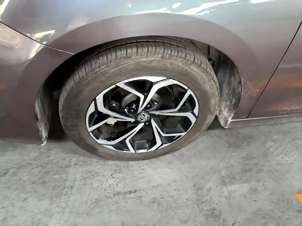 MG MG5 — миниатюра 24
