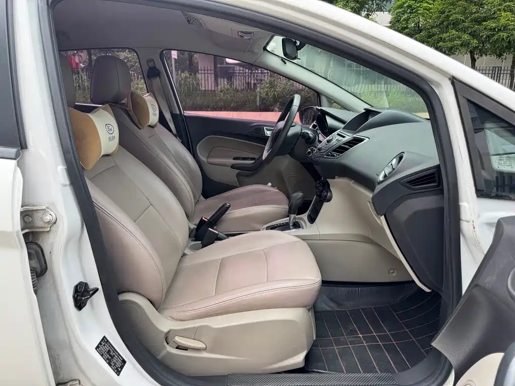 Ford Fiesta — миниатюра 10