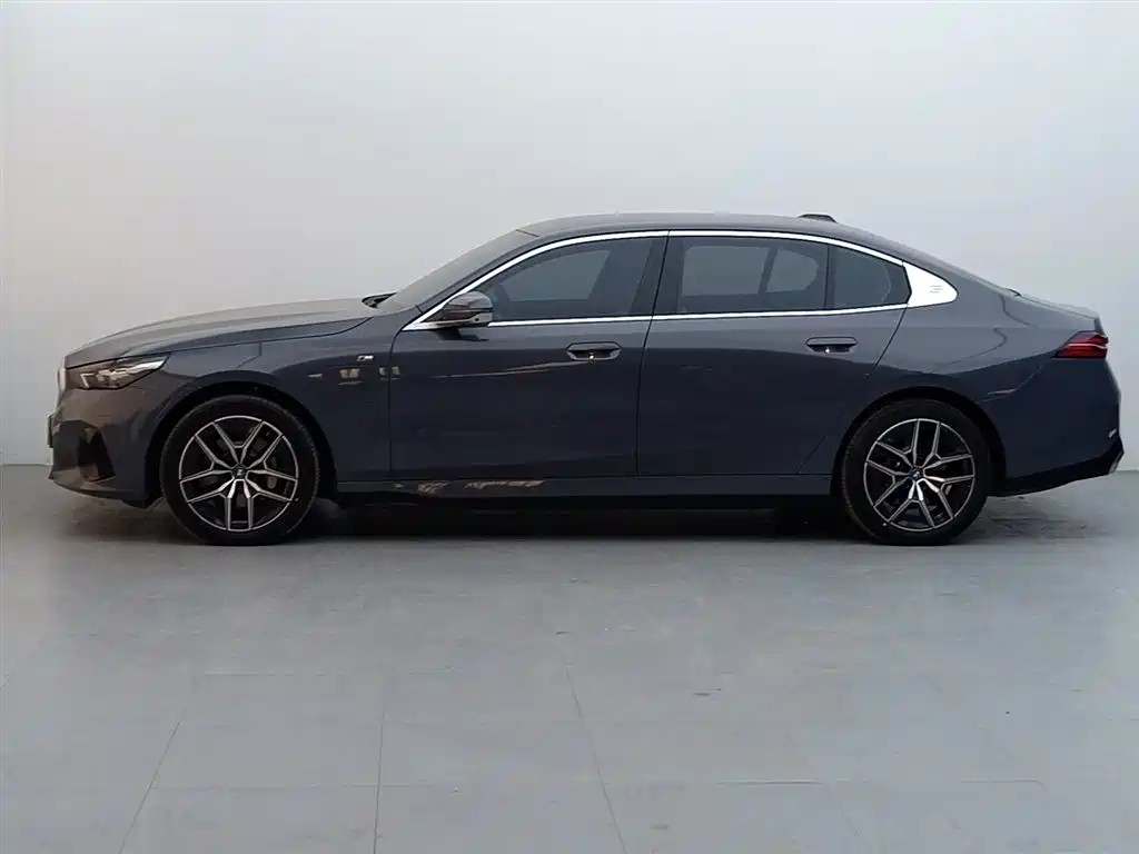 BMW i5 — миниатюра 3