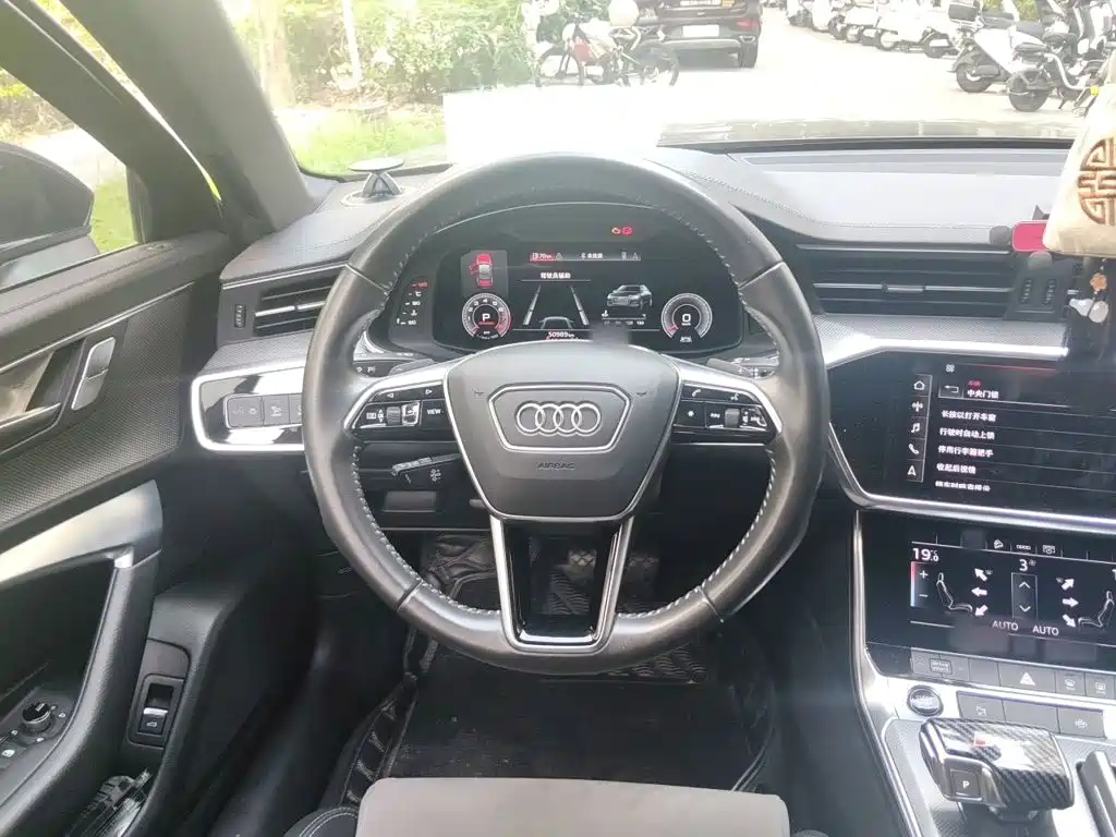 Audi A6L — миниатюра 6