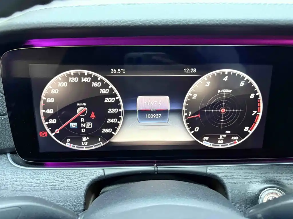 Mercedes-Benz E-Class — миниатюра 12