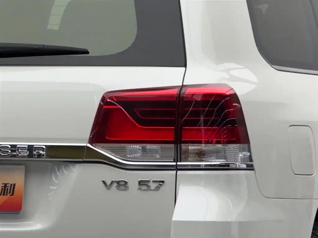 Toyota Land Cruiser 2018 5.7L