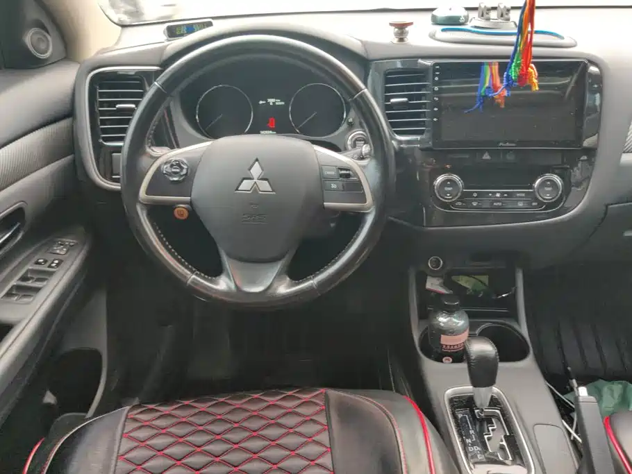 Mitsubishi Outlander (Import) — миниатюра 15