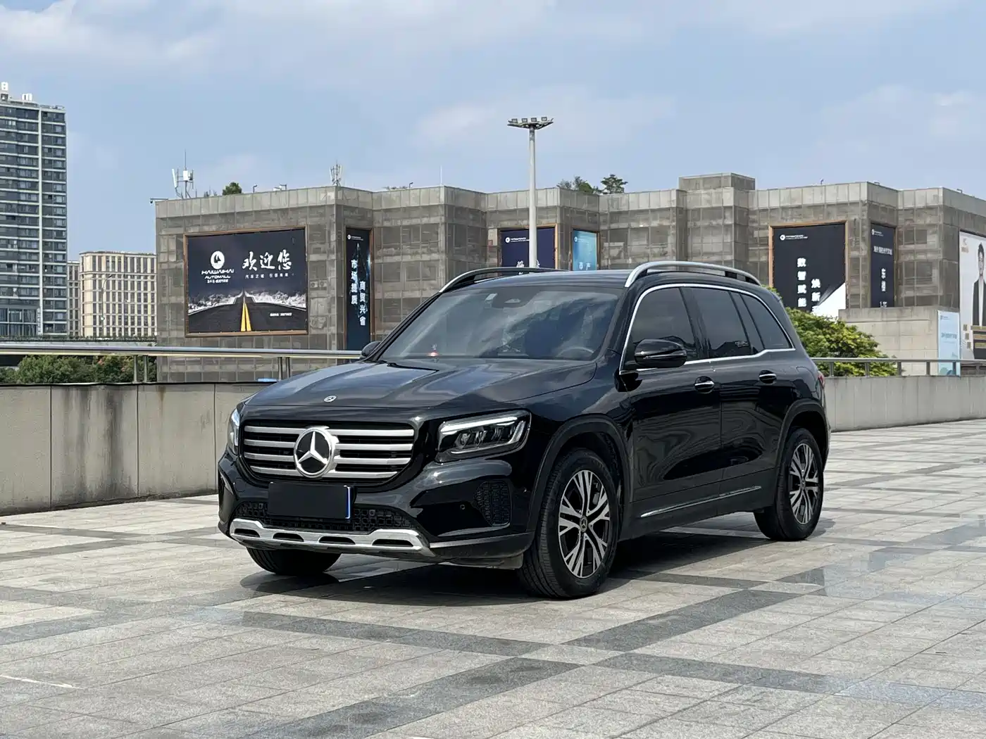 奔驰GLB 2024款 GLB 220 动感型 2024