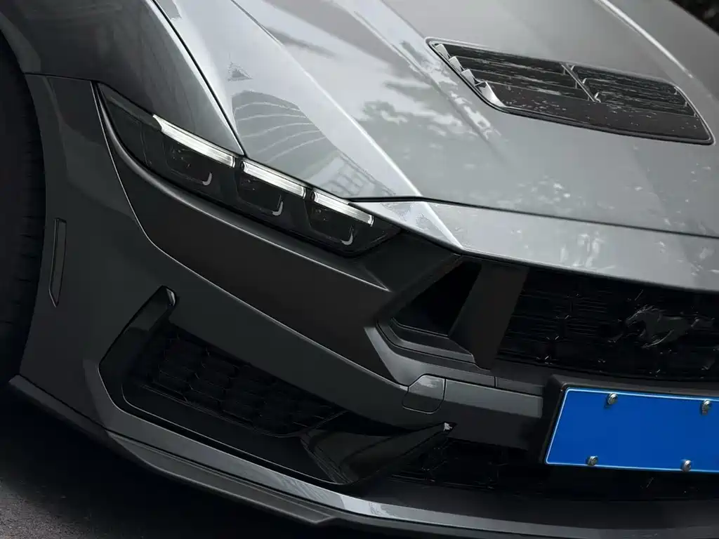 Ford Mustang 2024 5.0L V8 Dark Horse