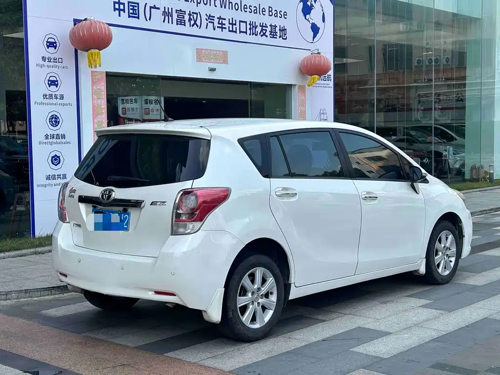 Toyota Verso — миниатюра 4