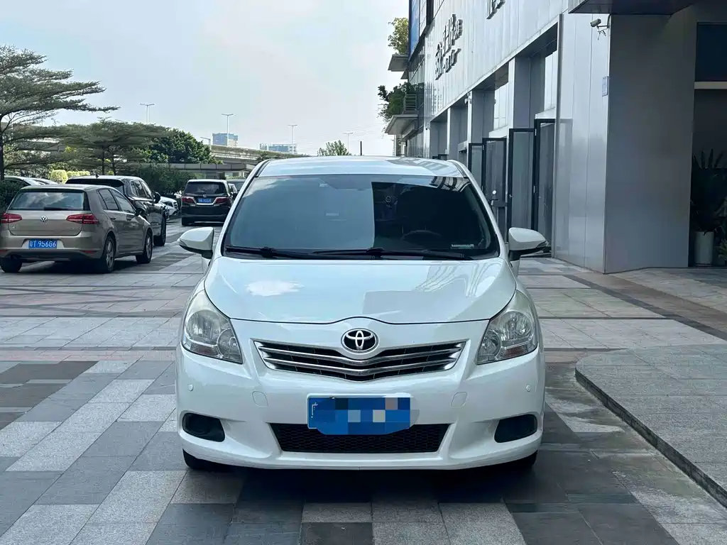 Toyota Verso — миниатюра 2