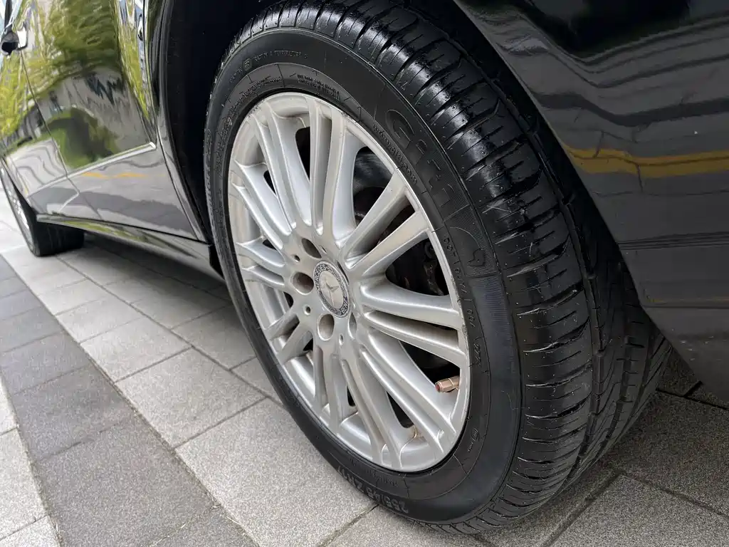 Mercedes-Benz E-Class — миниатюра 19
