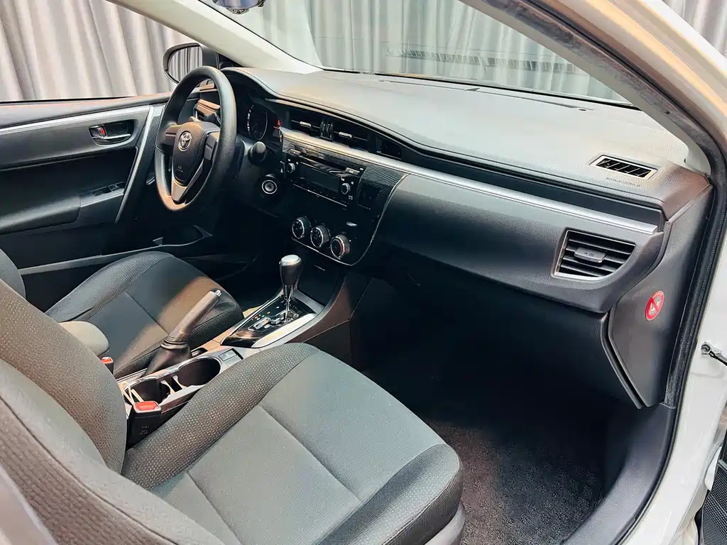 Toyota Corolla — миниатюра 11