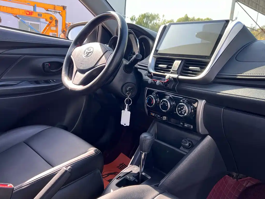 Toyota Yaris L — миниатюра 14
