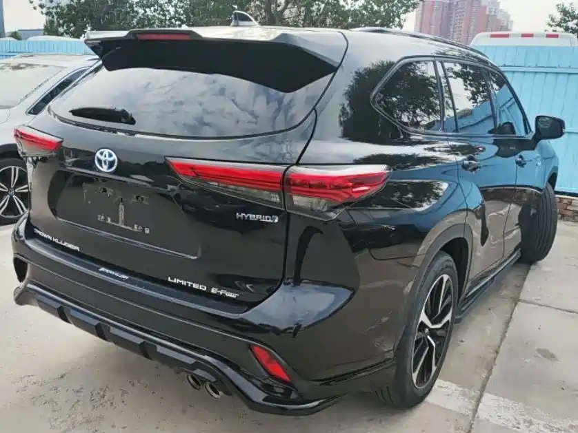 Toyota Crown Kluger — миниатюра 2
