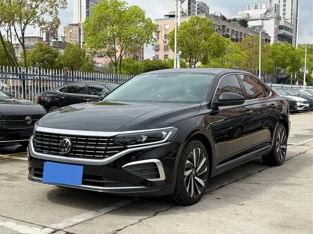 Volkswagen Passat 2024