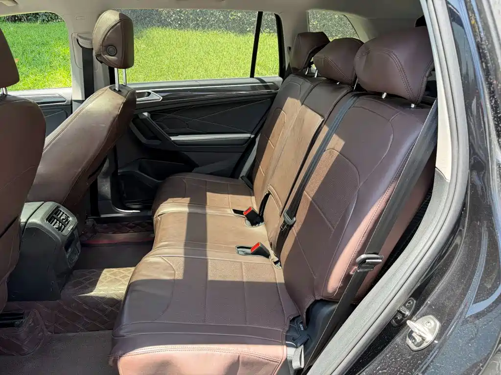 Volkswagen Tiguan L — миниатюра 12