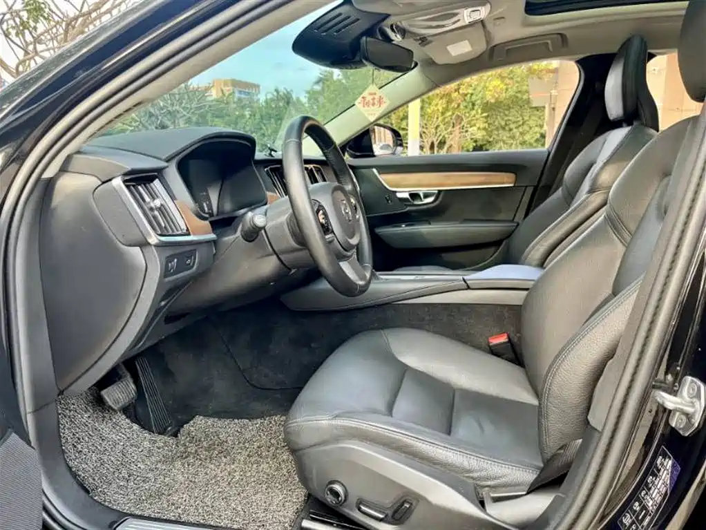 Volvo S90 2020 T5 Luxury
