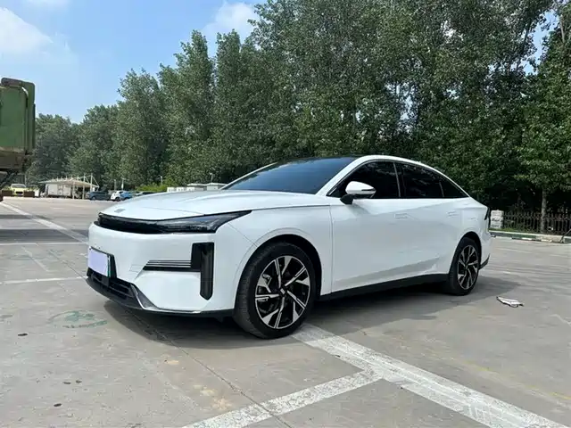 GEELY GALAXY GALAXY L6 2024