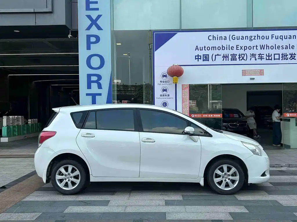 Toyota Verso — миниатюра 5