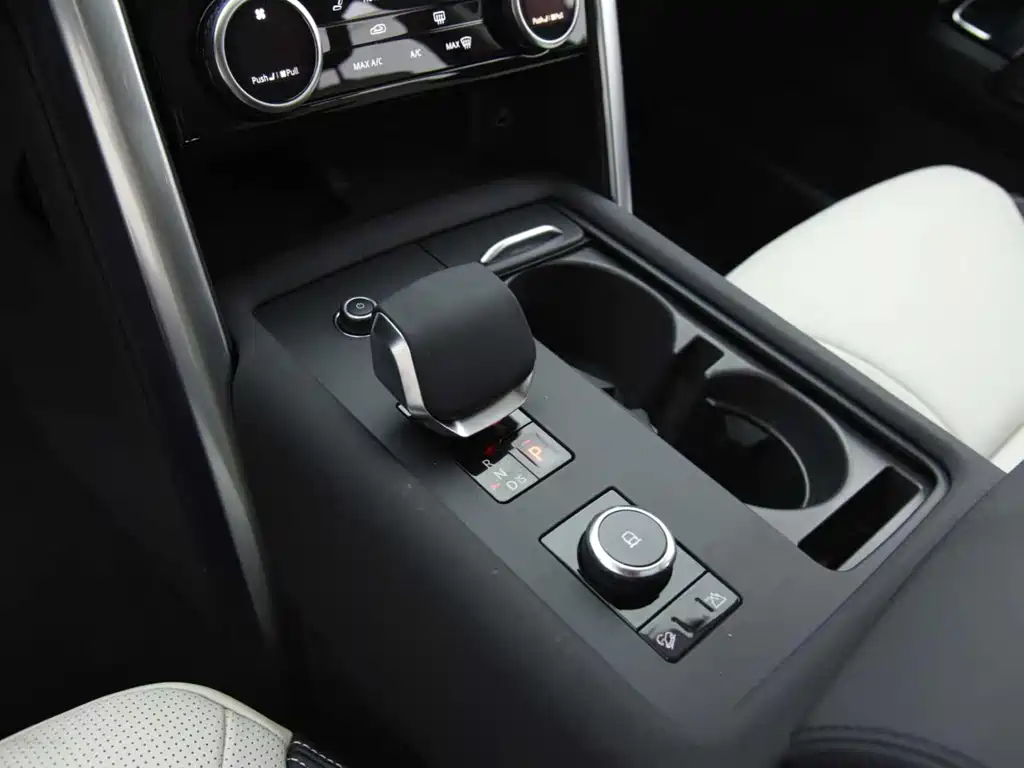 Land Rover Discovery — миниатюра 10