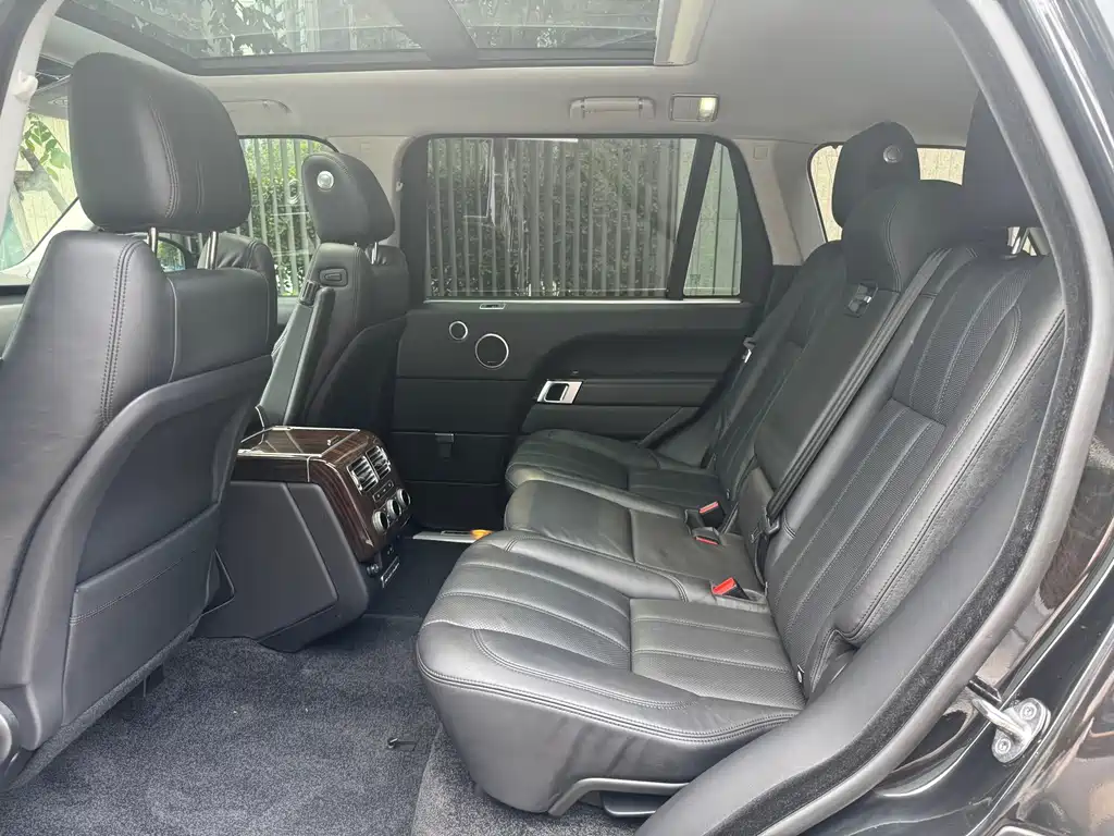 Land Rover Range Rover 2016 3.0 SC V6 Vogue Long Wheelbase