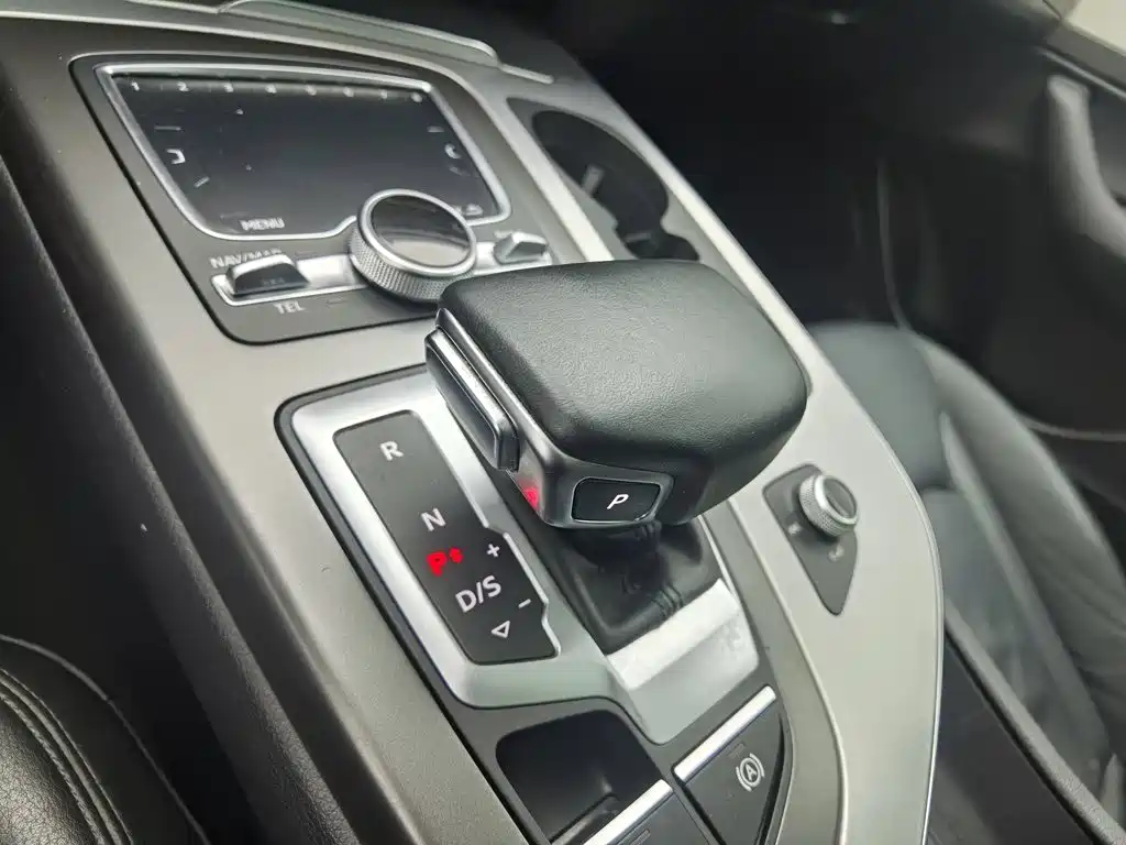 Audi Q7 New Energy — миниатюра 13