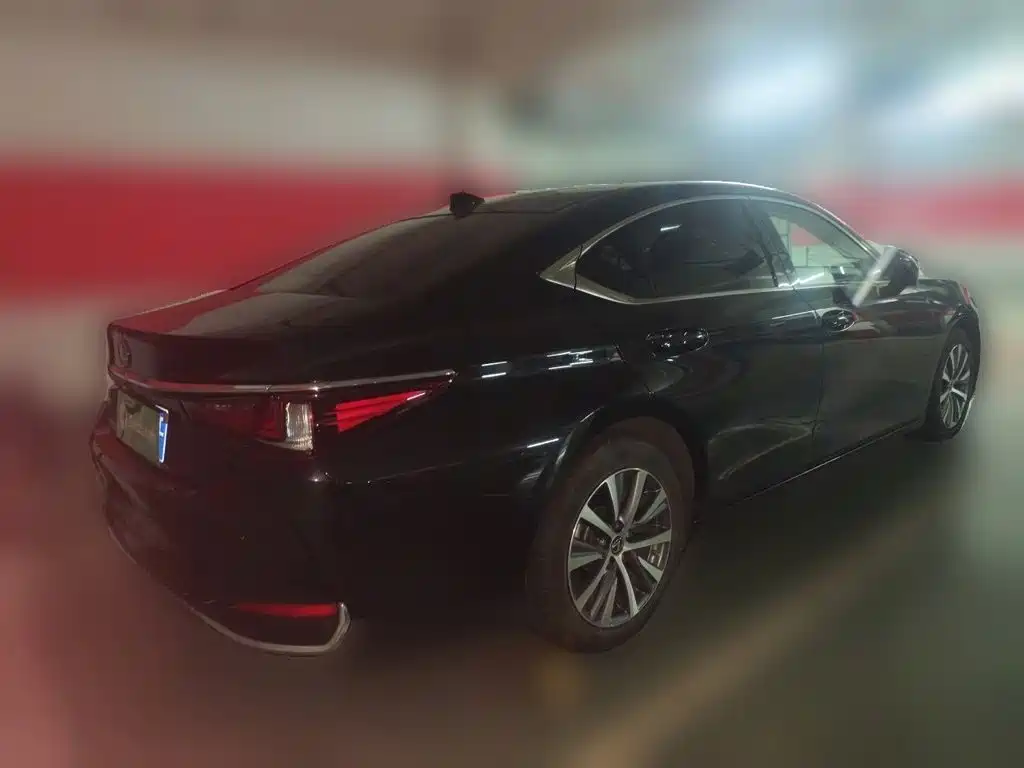 Lexus ES — миниатюра 4