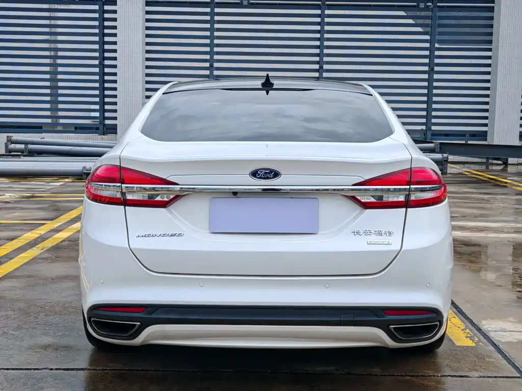 Ford Mondeo — миниатюра 6
