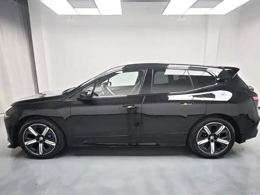 BMW iX — миниатюра 7