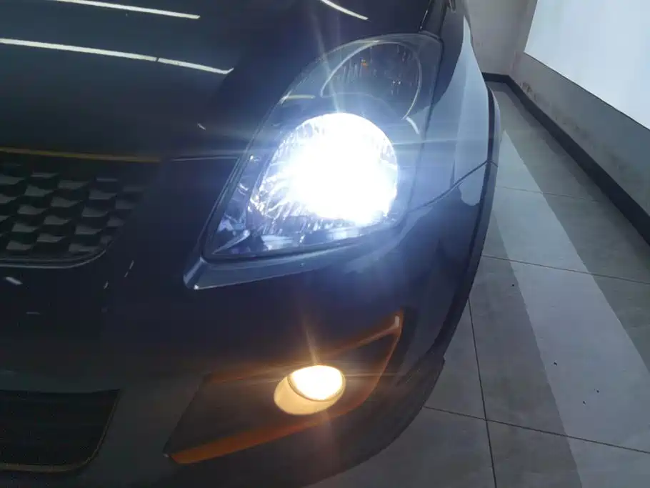 Suzuki Swift — миниатюра 5