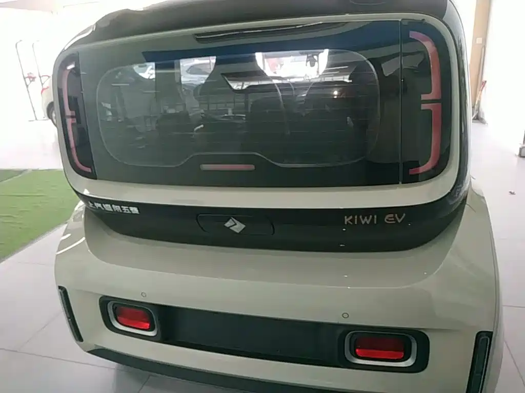 Baojun KiWi EV — миниатюра 6