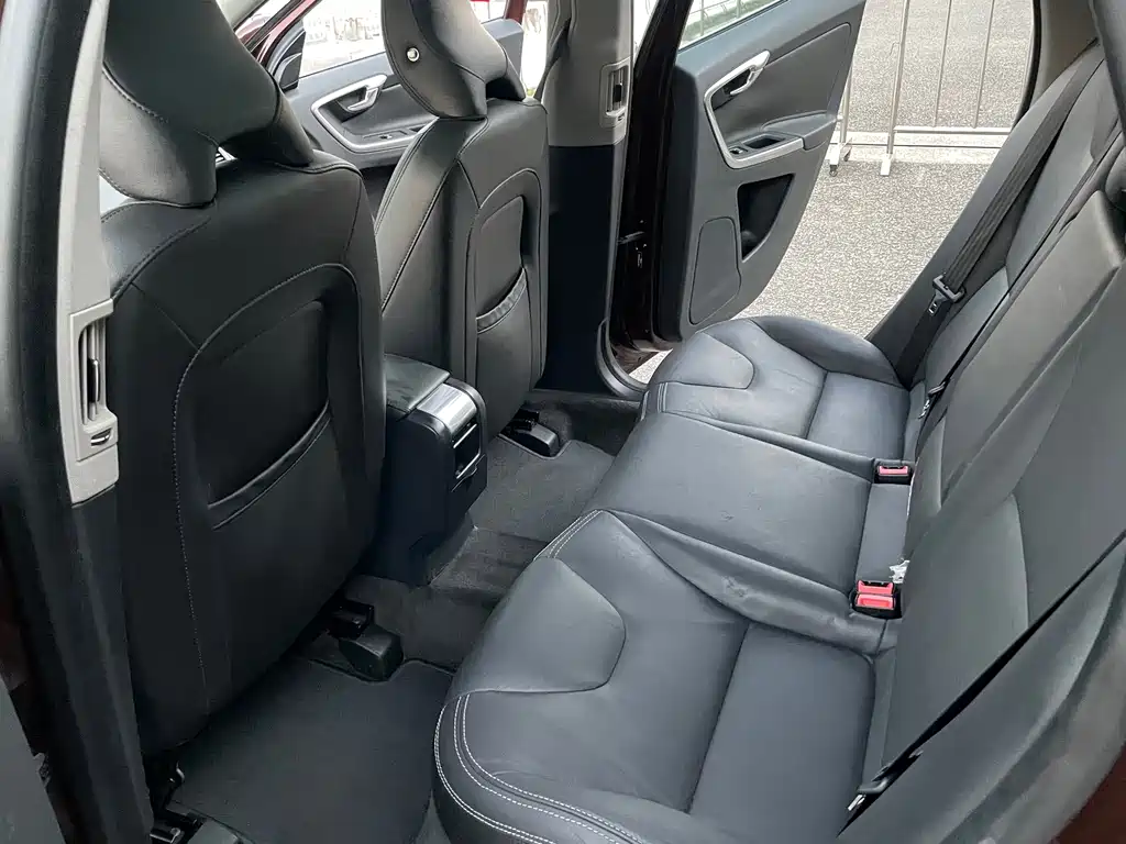 Volvo XC60 — миниатюра 9
