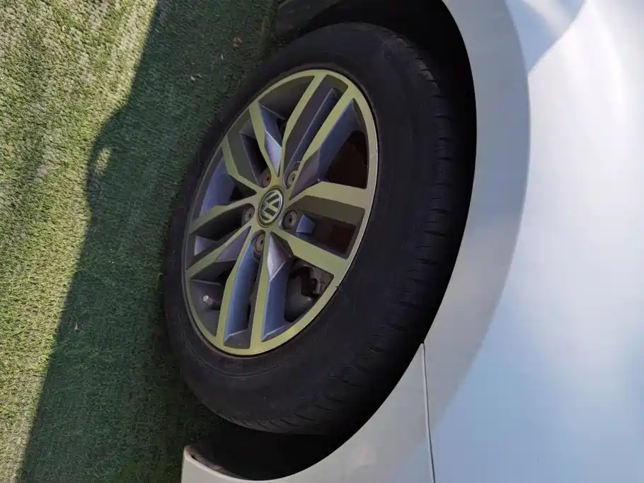 Volkswagen Golf — миниатюра 6