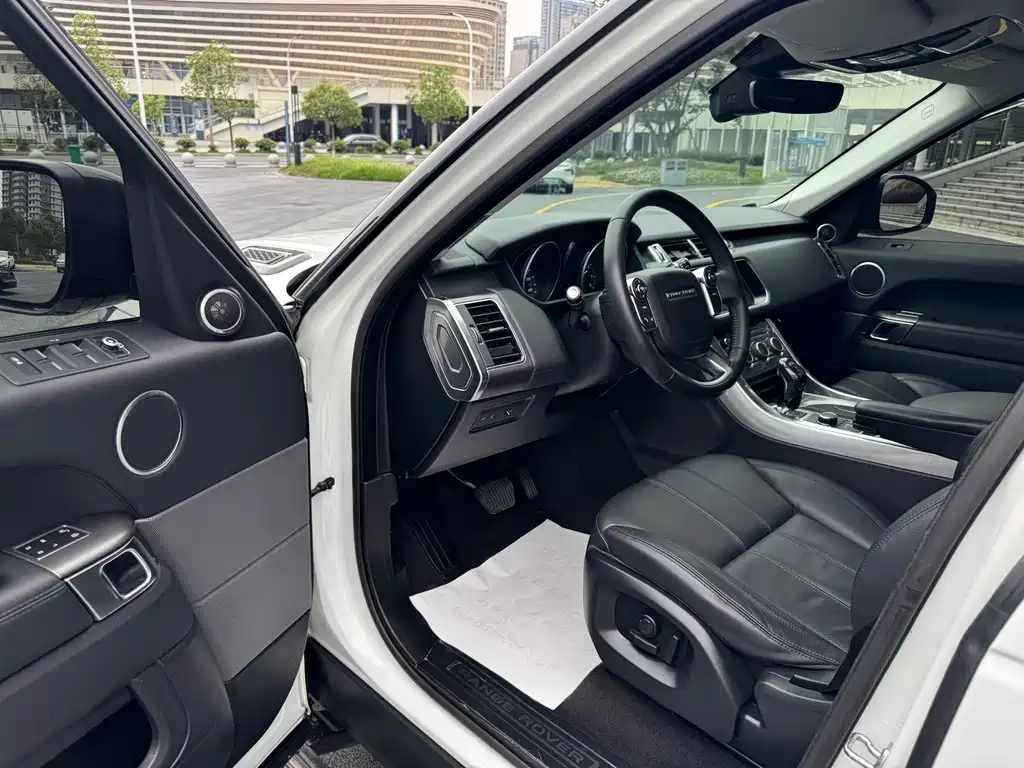 Land Rover Range Rover Sport 2017 3.0 SC V6 SE