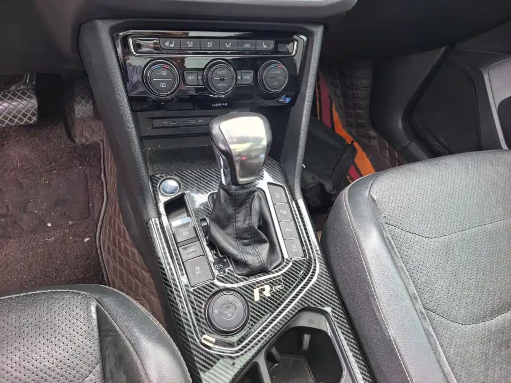 Volkswagen Tiguan L — миниатюра 15