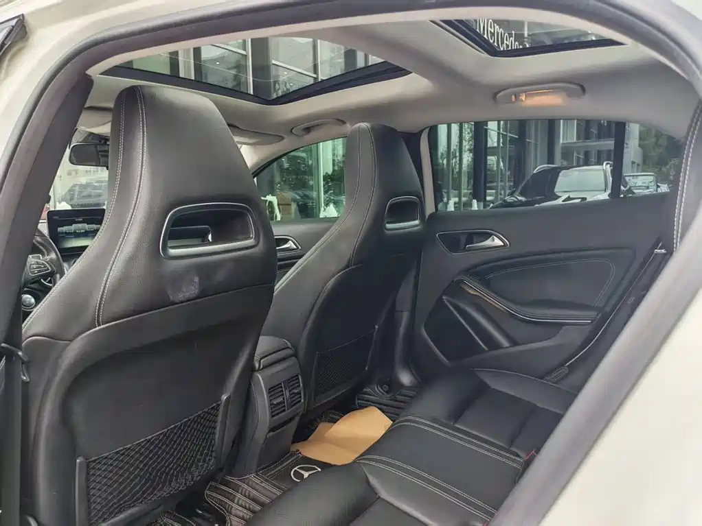 Mercedes-Benz GLA — миниатюра 27