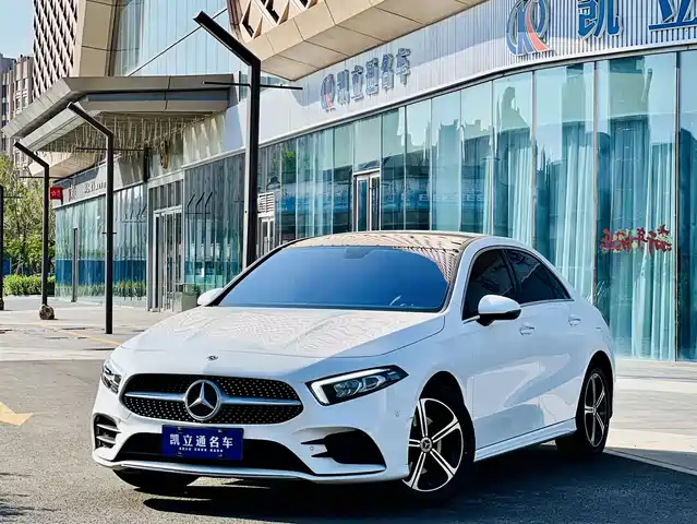 MERCEDES-BENZ  A CLASS 2022
