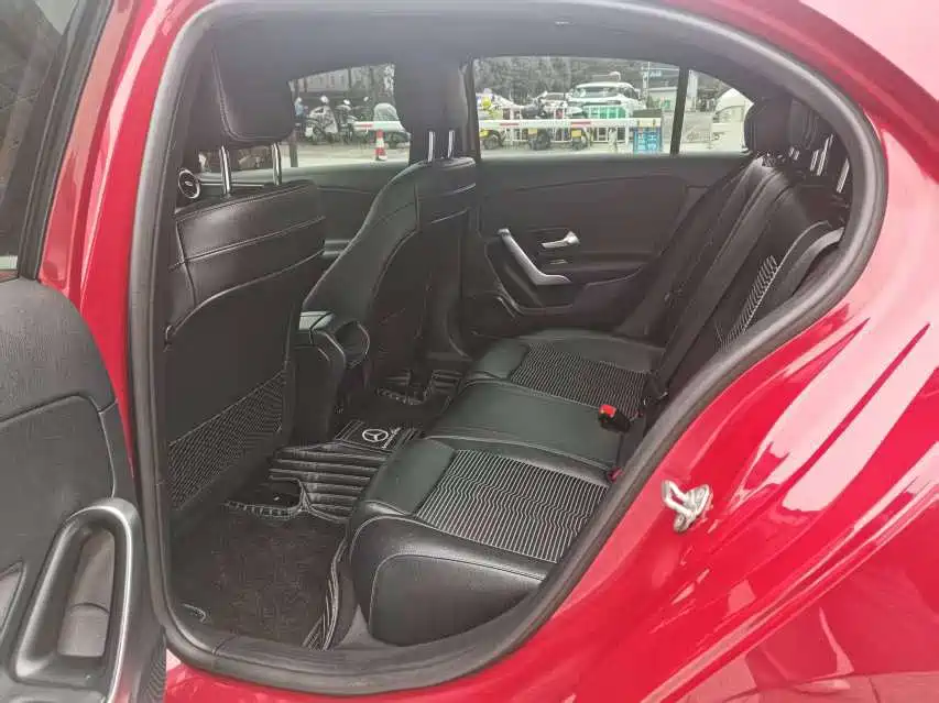 Mercedes-Benz A-Class (Import) — миниатюра 6