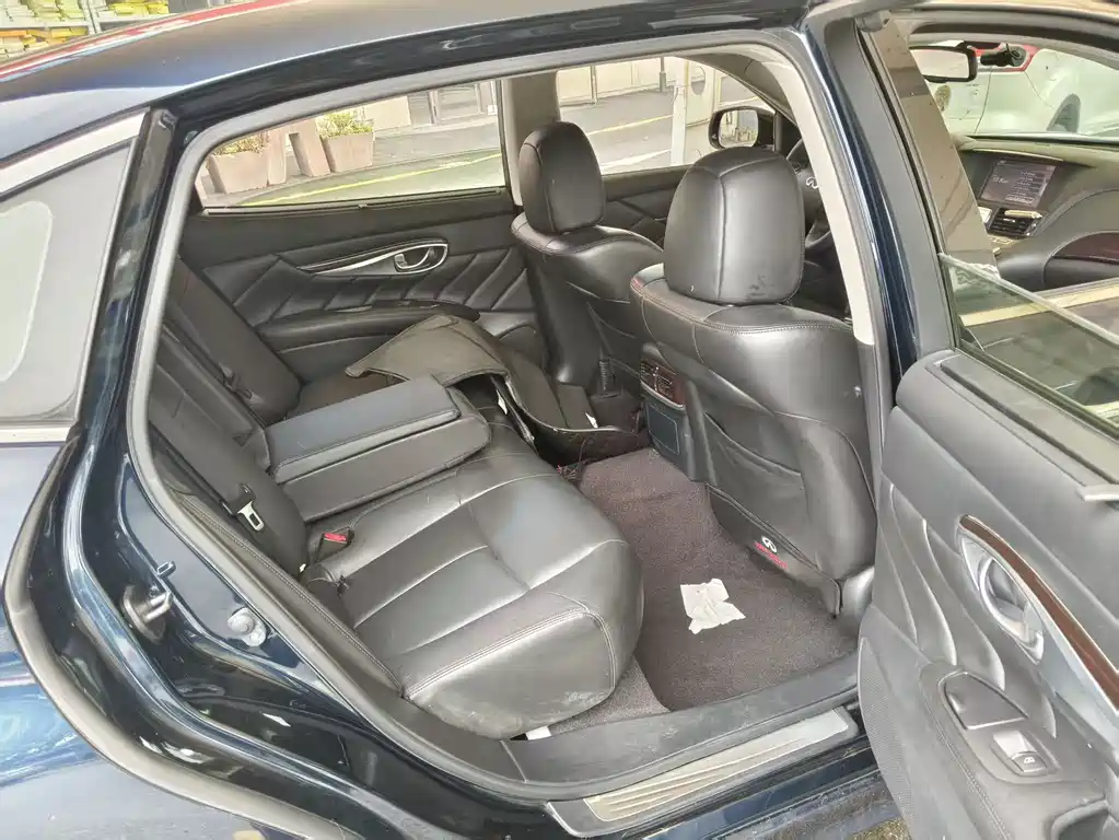 Infiniti Q70 — миниатюра 4