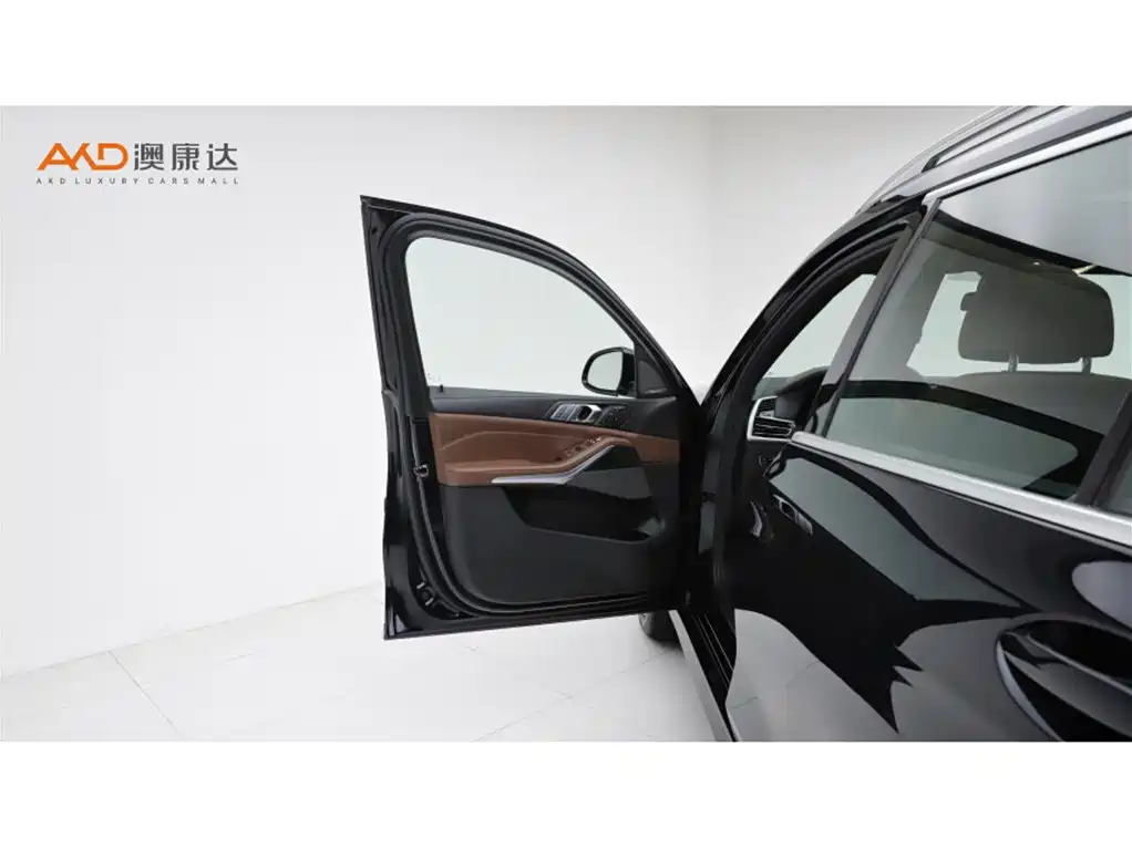 BMW X7 — миниатюра 11