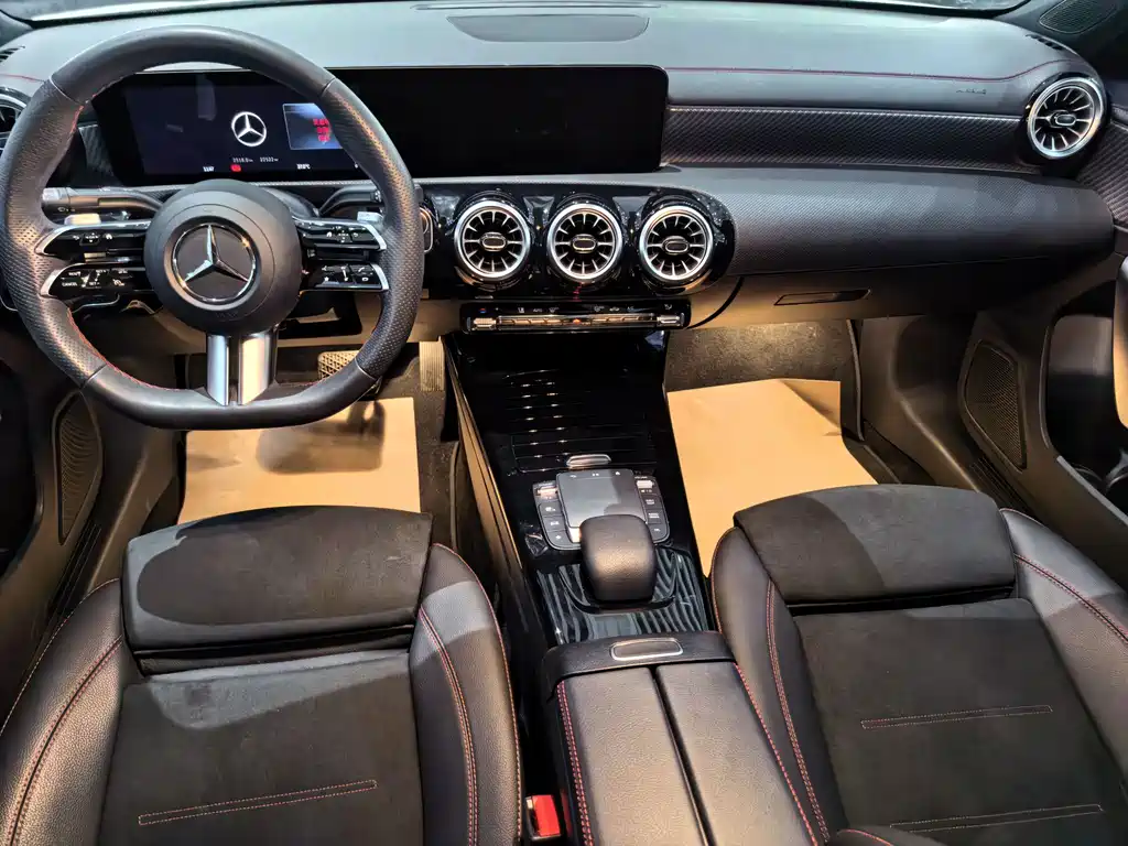 Mercedes-Benz A-Class — миниатюра 5