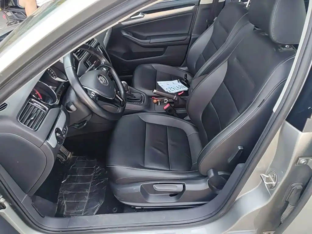 Volkswagen Sagitar — миниатюра 15