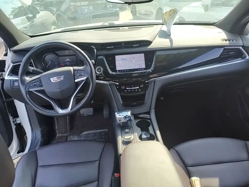 Cadillac XT6 — миниатюра 10