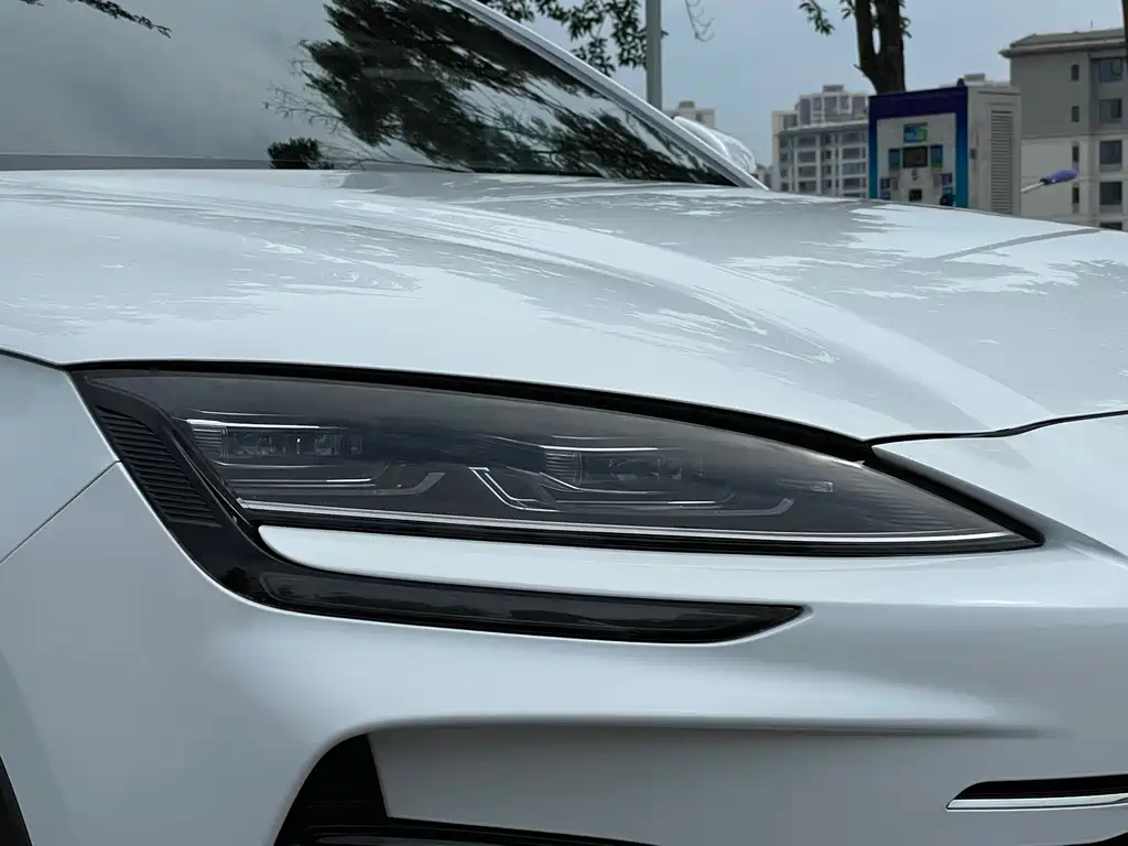 BYD Song Plus PLUS 2023 Champion DM-i 110KM Flagship