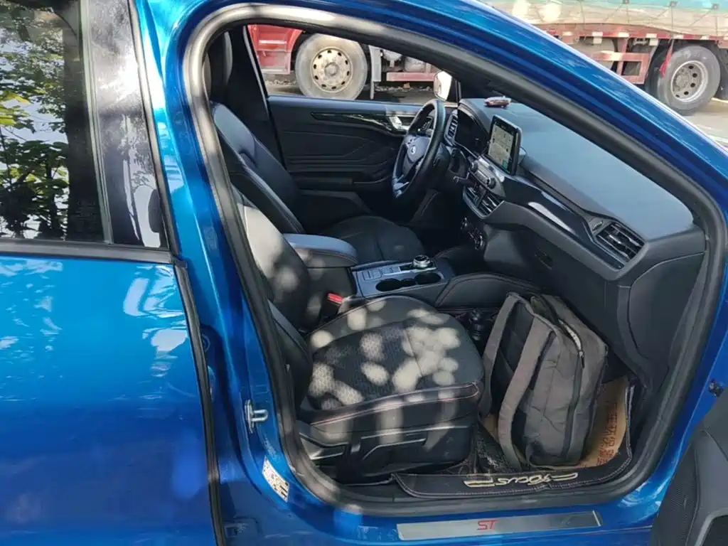 Ford Focus — миниатюра 25