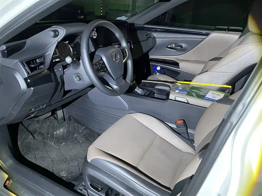 Lexus ES — миниатюра 4