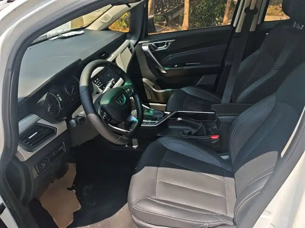 Geely Vision X3 — миниатюра 15